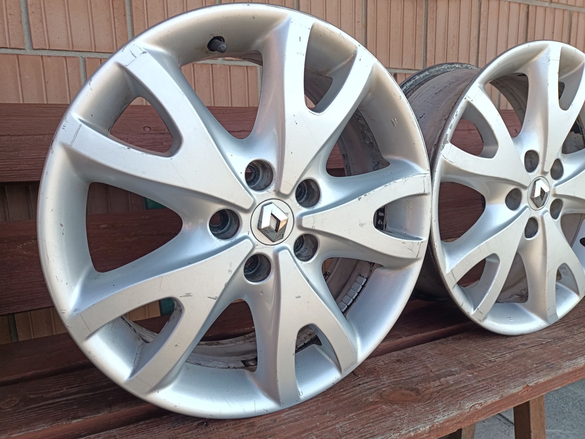 Felgi 5x114,3 R17 Renault