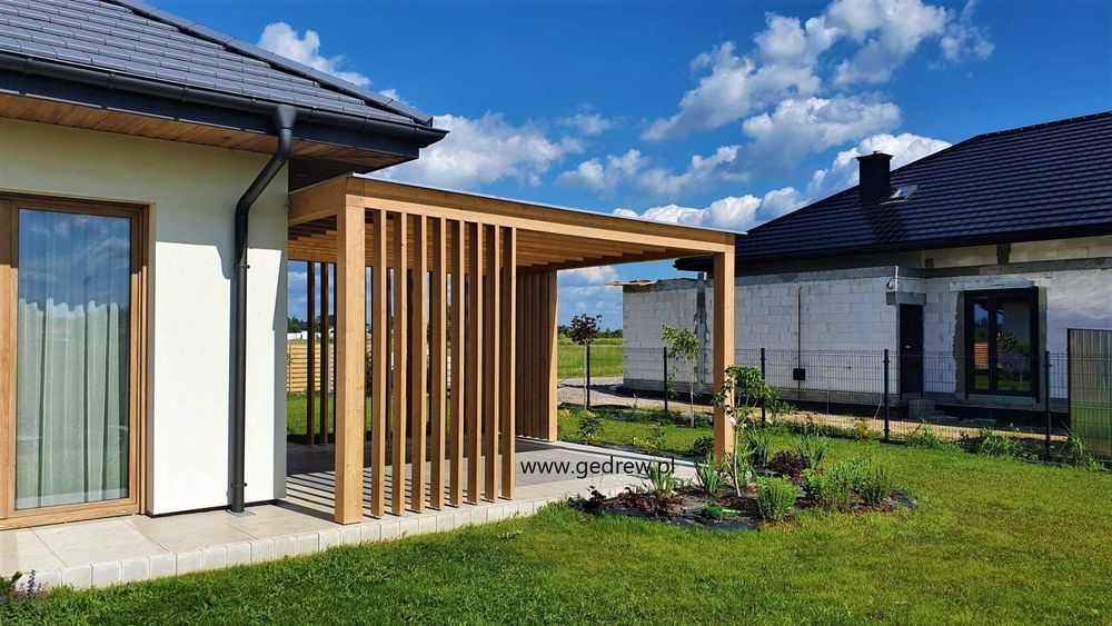 Nowoczesne zadaszenie tarasu pergola tarasowa lamele drewniane
