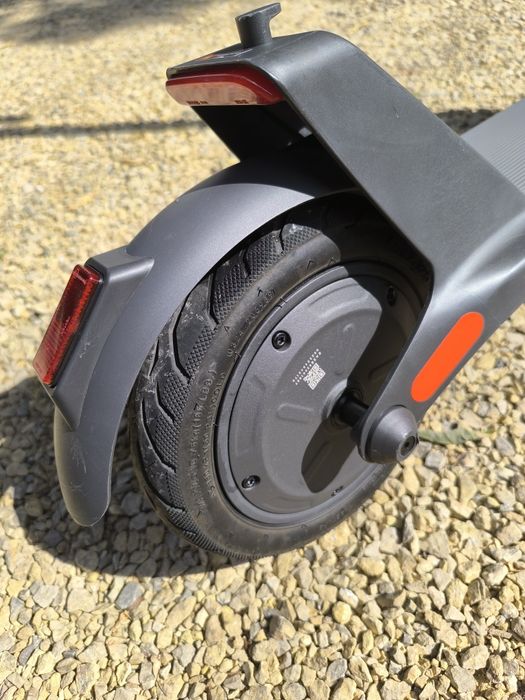 Hulajnoga elektryczna Xiaomi Scooter Mi 4 Lite 2 gen, stan bdb