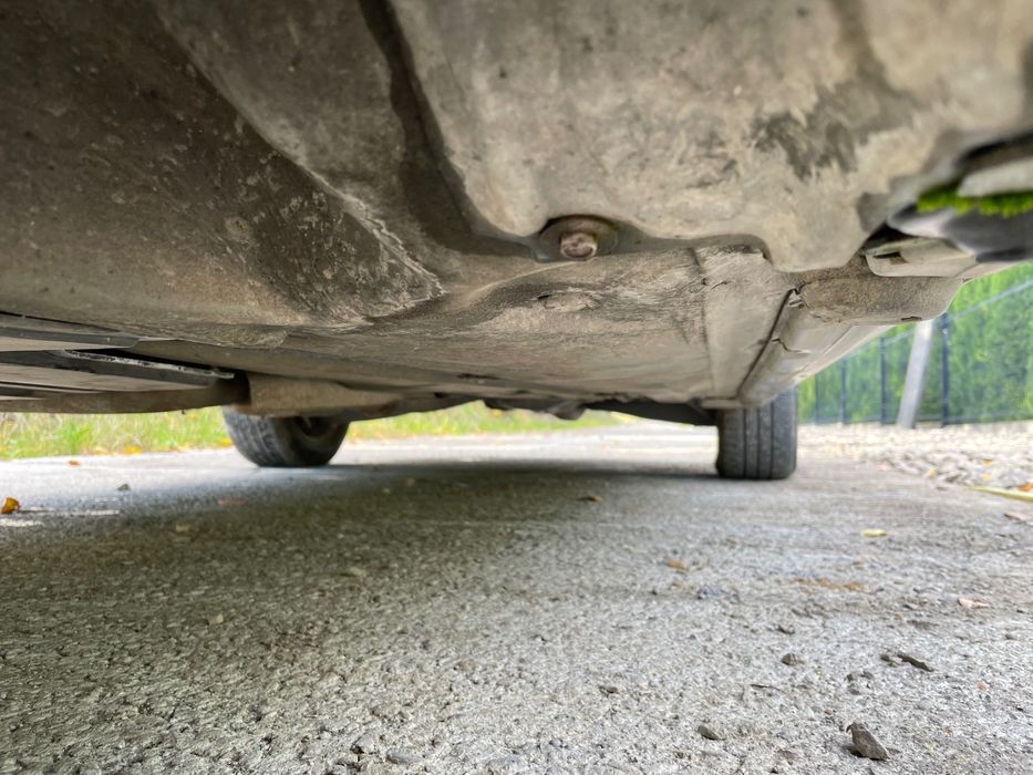 Mercedes w124  3.0  bez korozji super stan