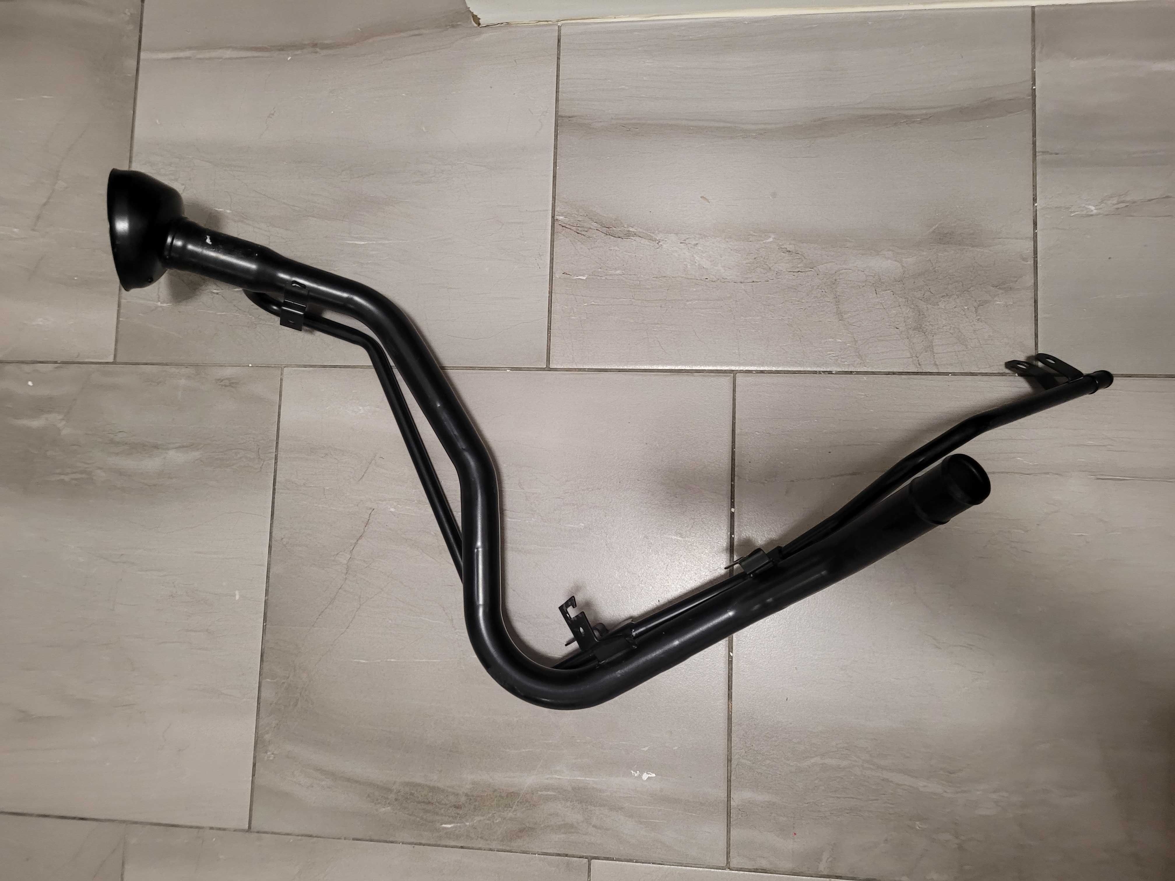 Rura wlewu paliwa Qashqai + 2 '07-'13