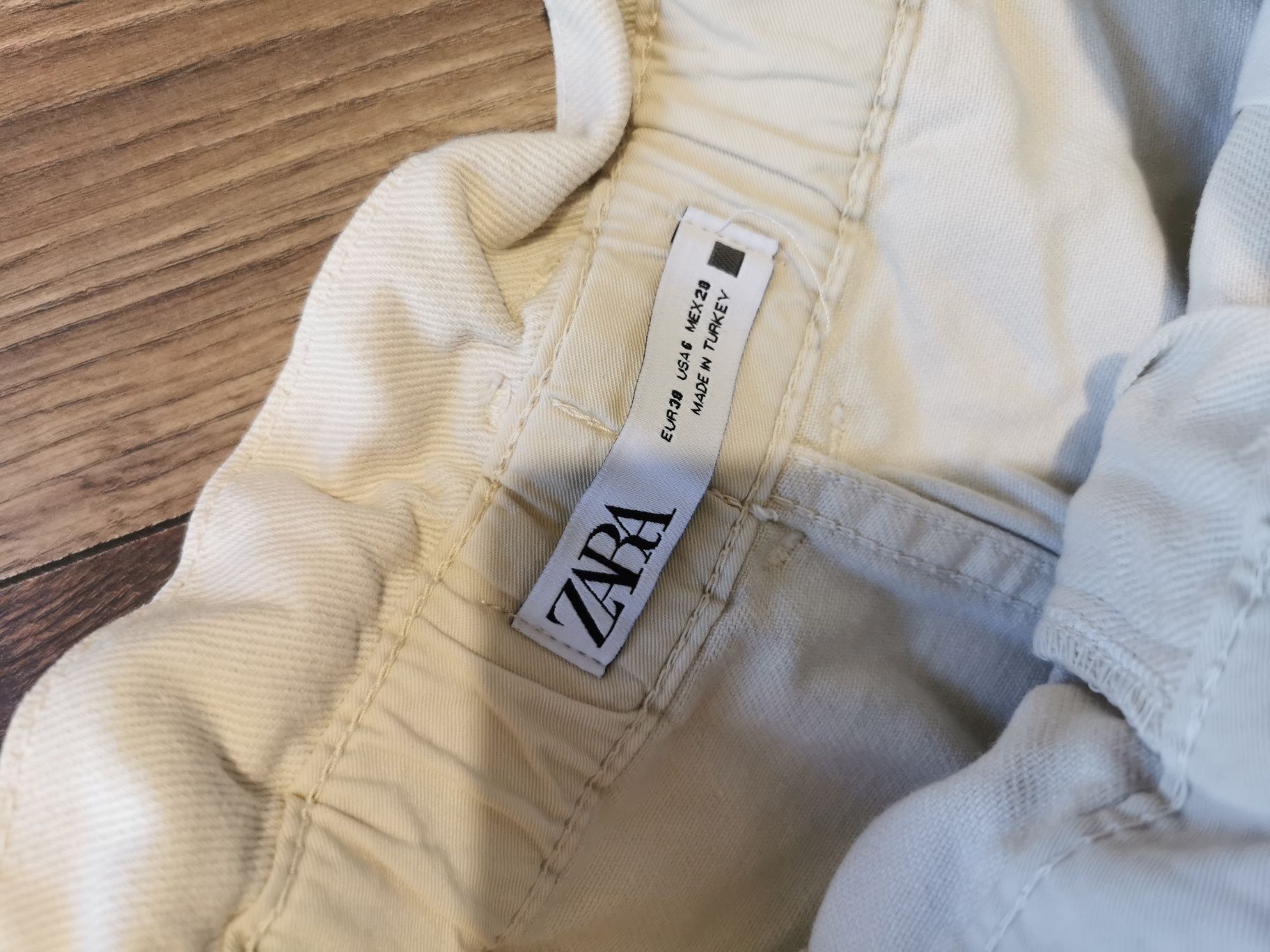 Szorty dżinsowe jeansowe dżinsy jeansy Zara M 38 krótkie spodenki