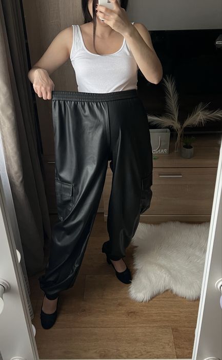 18 розмір 52 54 матові шкіряні з еко шкіри штани брюки джогери батал