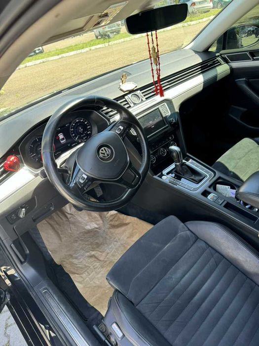 продаж авто Volkswagen Passat