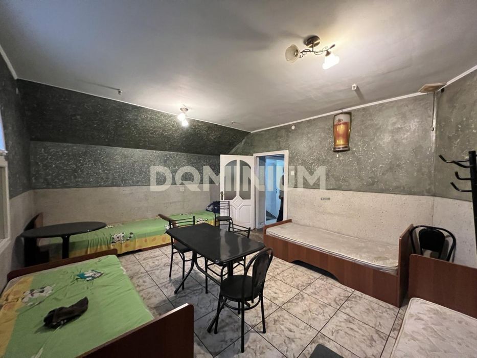 Продається комерційна будівля у м. Хуст