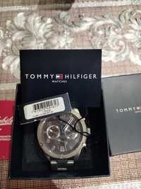 Zegarek Tommy Hilfiger maski