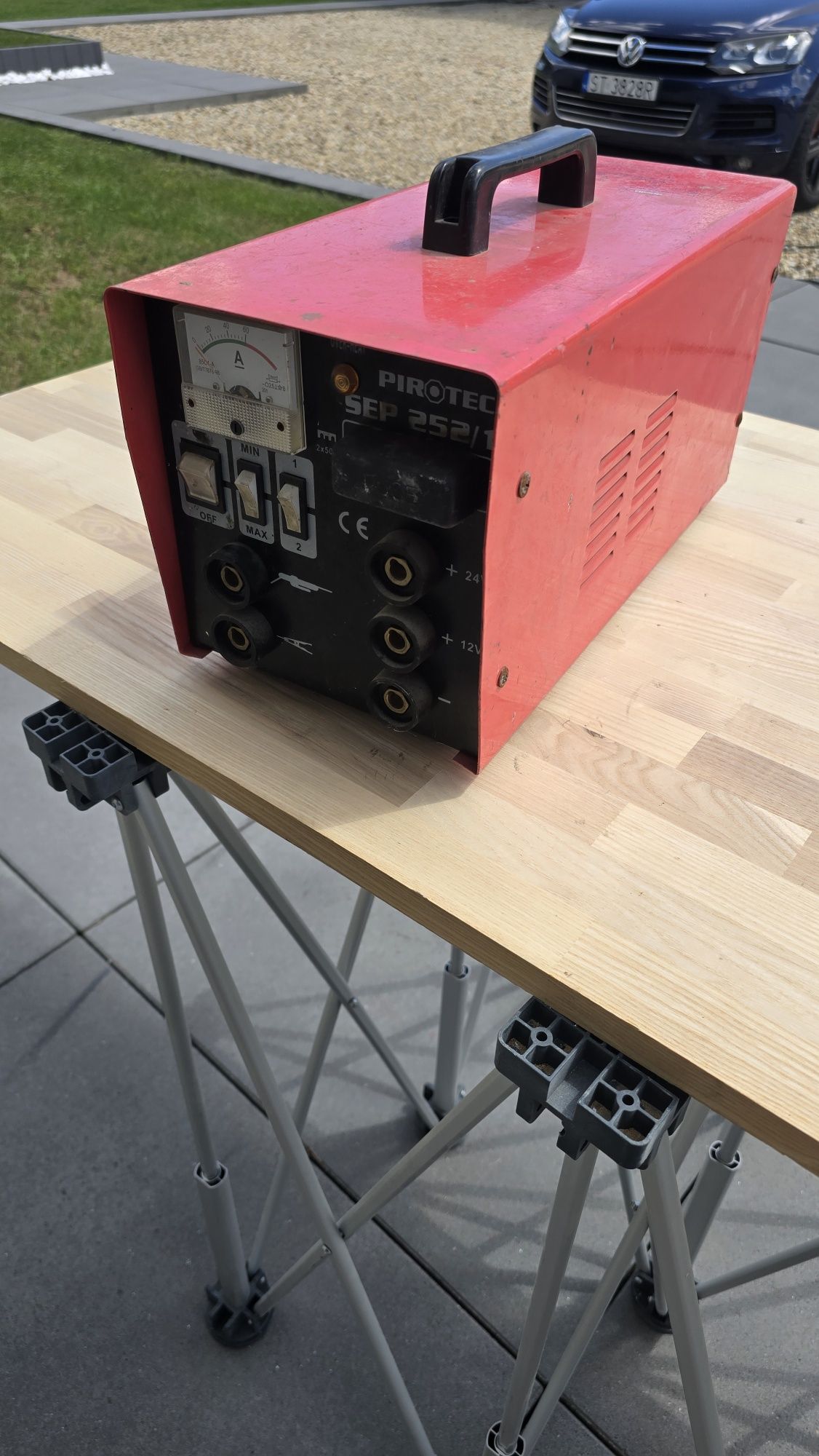 Spawarka z prostownikiem 12V i 24V booster