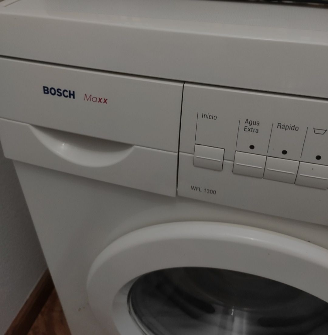 Máquina de lavar Bosch WFL1300 Max (funcional) – para peças