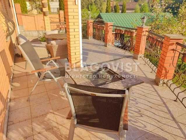 Лесники - дом 227 м кв на  15 сотках