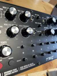 Moog dfam drummer from another mother