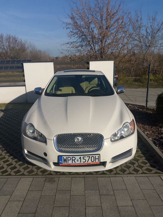 Jaguar XF roczna gwarancja