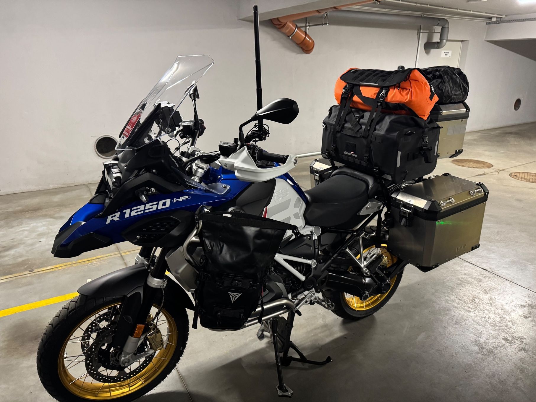 BMW R1250 GS Adventure BMW R1250 GS Adventure BMW Motorrad R 1250 GS Adventure