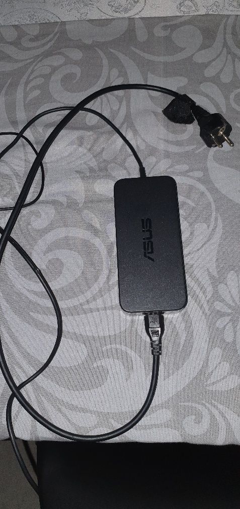 Vendo portátil gaming ASUS ROG