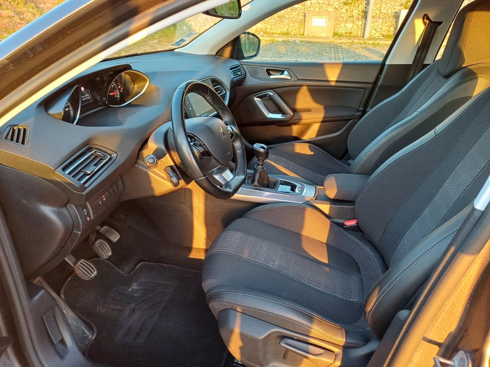 Peugeot 308 SW 1.2 PureTech Allure