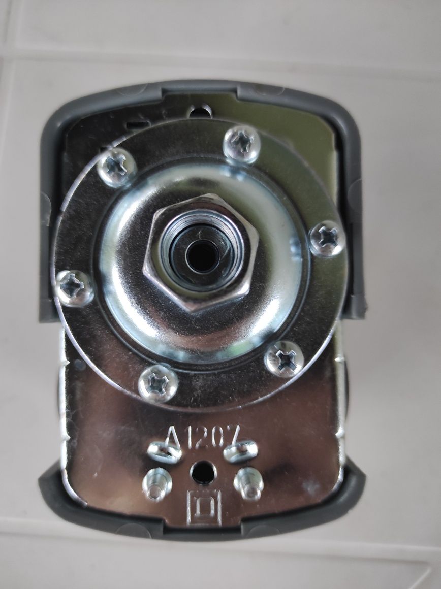 Wyłącznik ciśnieniowy HYDROFORU POMPY BSK 2 1/4