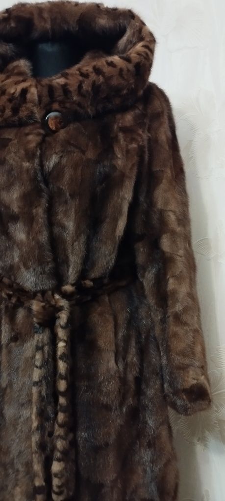 Норкова шуба, натуральне хутро