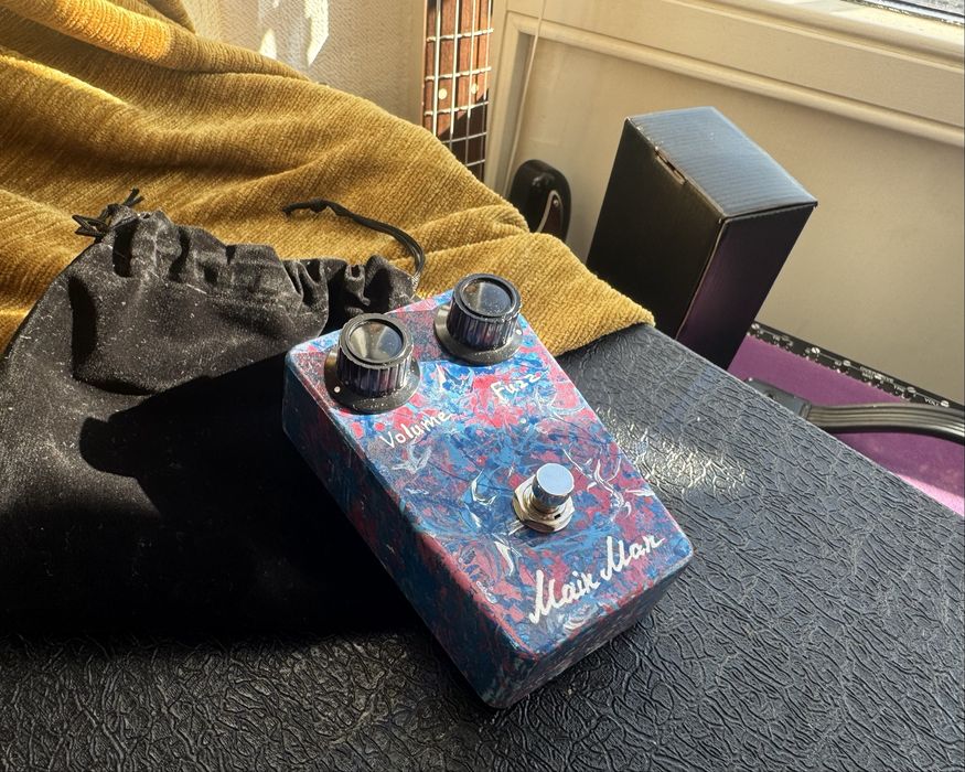 Fuzz based on the Sola Sound/Vox Tone Bender MKII