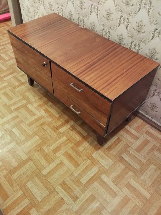 Тумба СССР лакированная