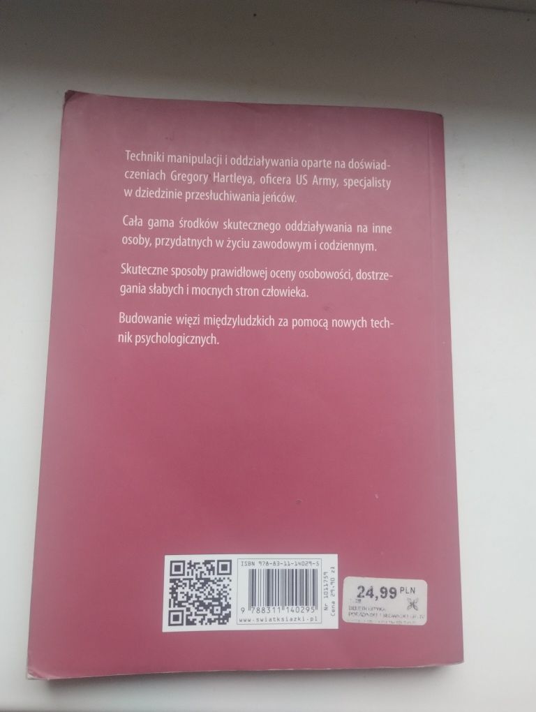 Książka metody manipulacji