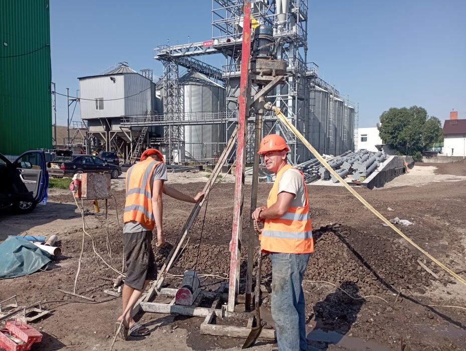 Буріння свердловин на воду та під геотермальні зонди