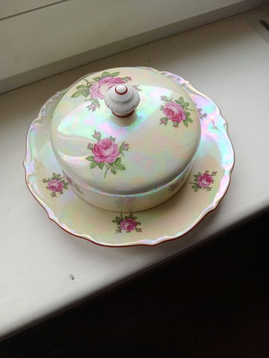 Чайно-кавовий сервіз Мадона-"Троянди" і столовий "Польові квіти"