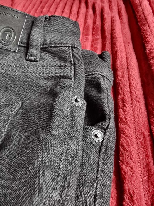 Męskie jeansy Trussardi. Nowe.  Rozmiar 38