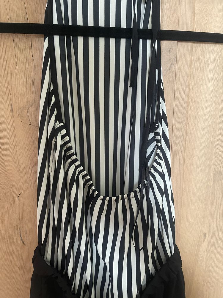 Kombinezon elegancki rozciecia odkryte plecy zara xs