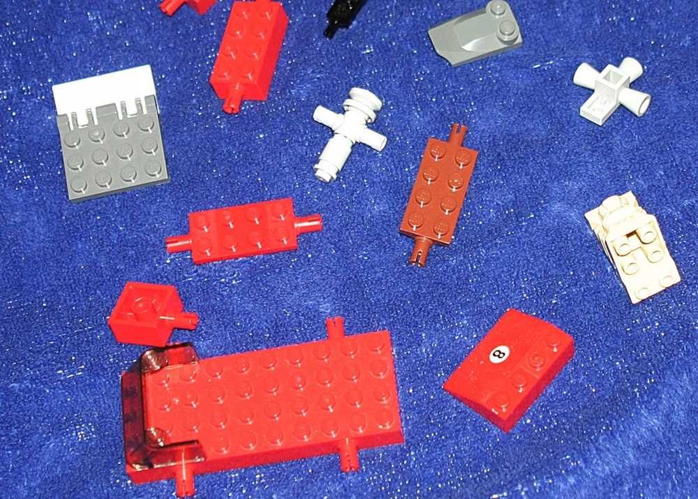 LEGO
klocki lego -różne części np. elementy do kół, w różnym kolorze
