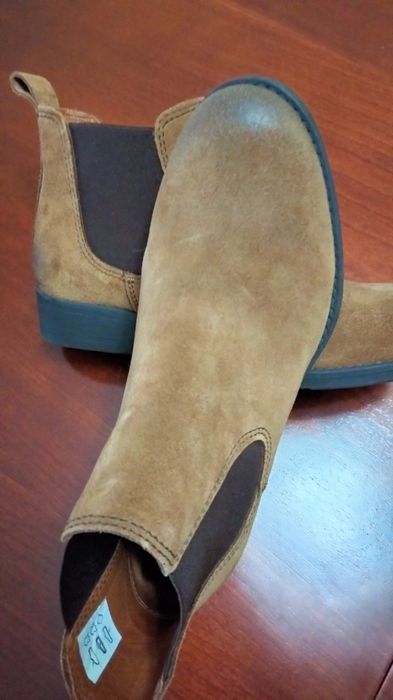 Botins pele cor camel tamanho 36