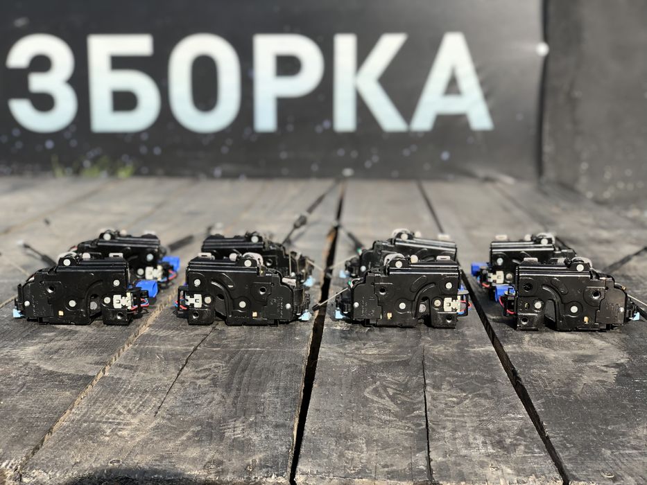замок дверей центральний гольф 5 шкода а5 тоуран замок двери