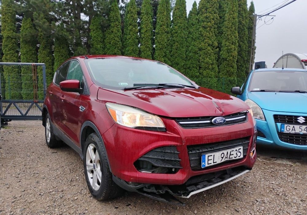 Ford Escape 2016r, 2.0 Benzyna 240KM. AUTOMAT. Uszkodzony lewy bok i tył. Jeździ