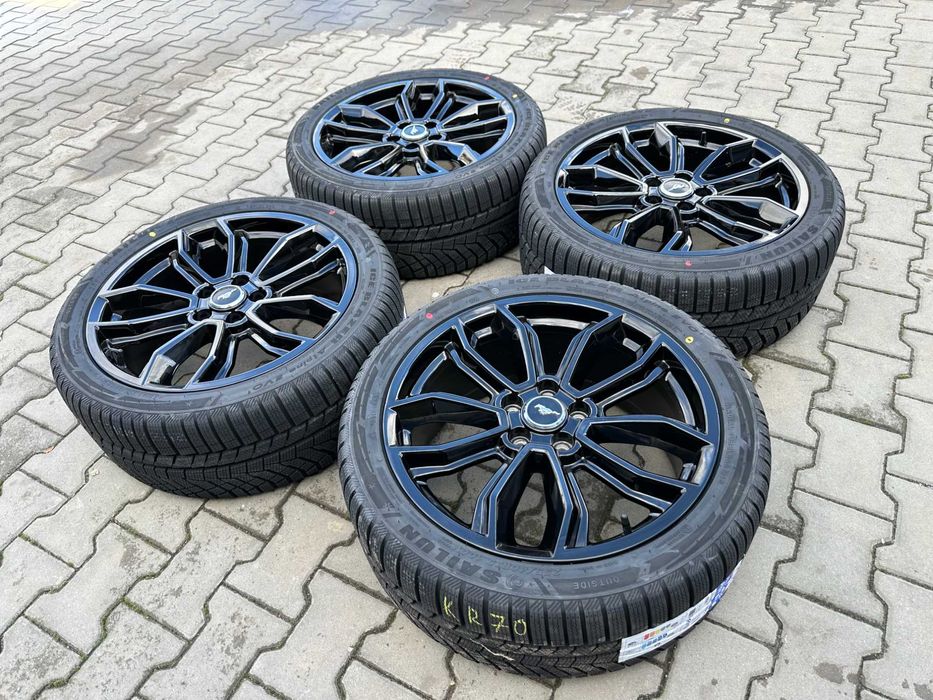 5x114,3 8,5j x 19" et50 Ford Mustang OE komplet zimowe NOWE OPONY TPMS