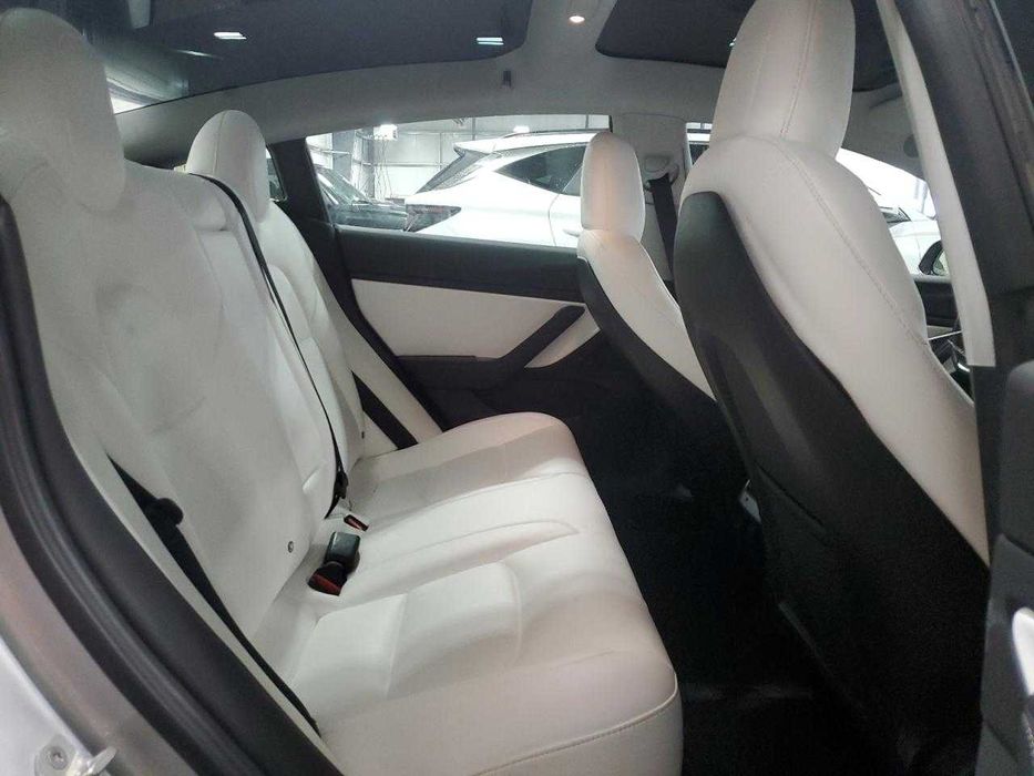 2018 TESLA MODEL 3 Авто