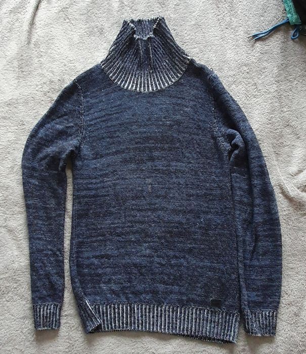 Camisa de manga longa com gola alta