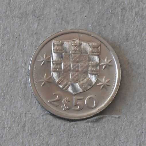 Portugal 2,5 escudos 1976 - olx X10866