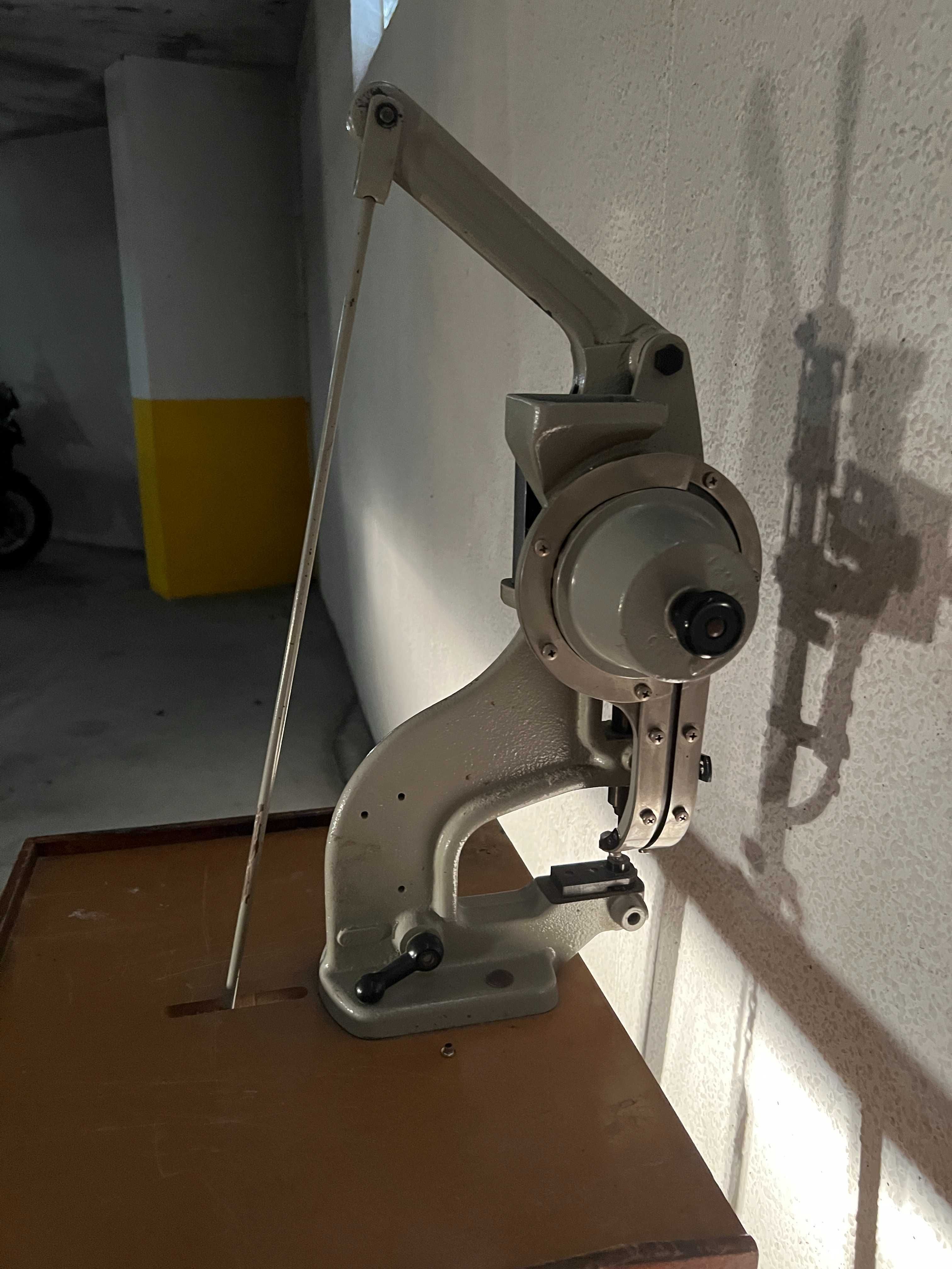 Balancim Máquina profissional aplicar molas, ilhós e rebites com pedal