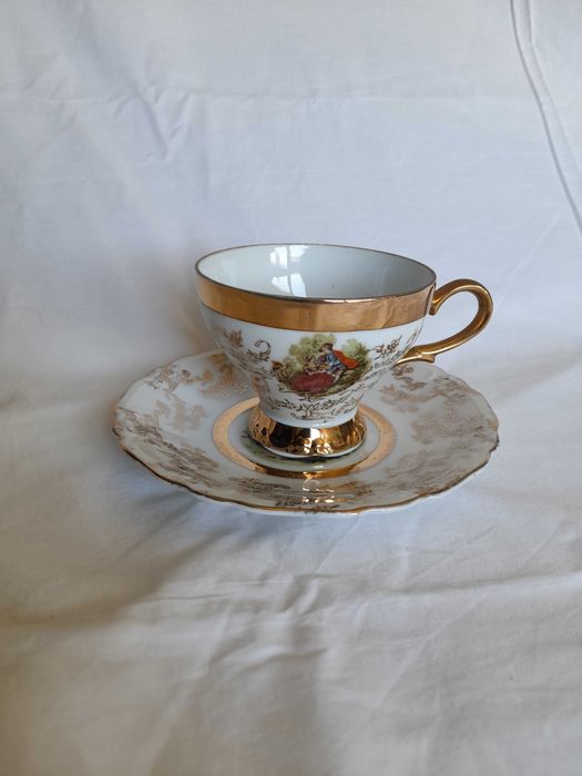 Conjunto chávena e pires japonesa