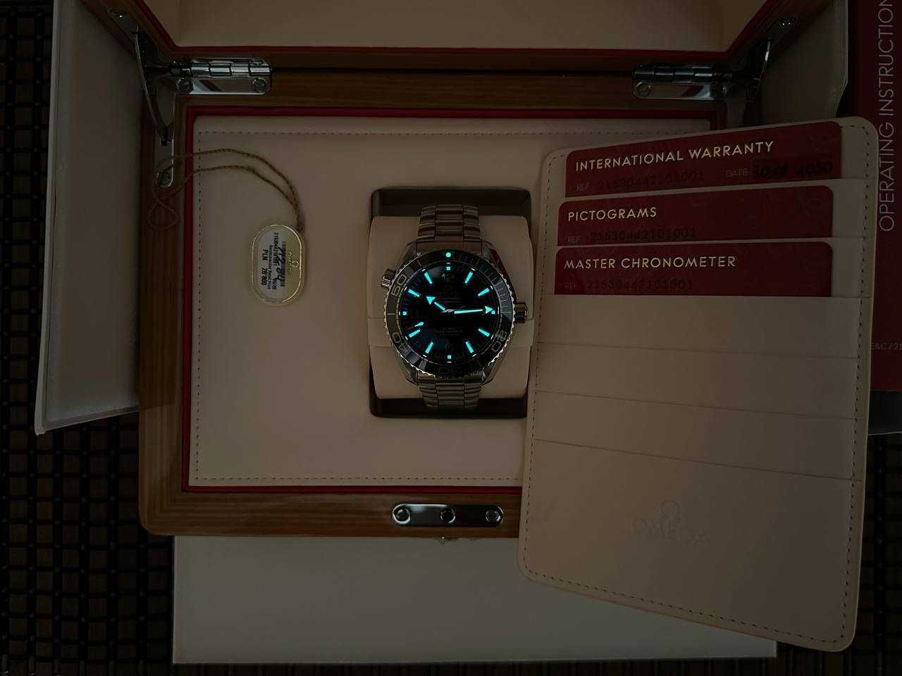 Часы Omega Seamaster Planet Ocean 600M Master Chronometer 43,5 mm