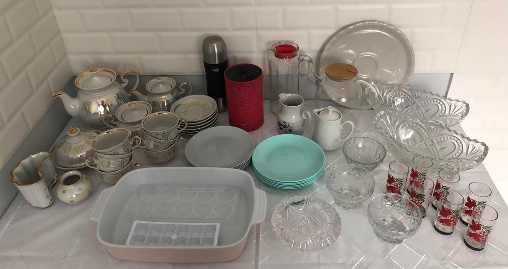 посуд різний, сервіз