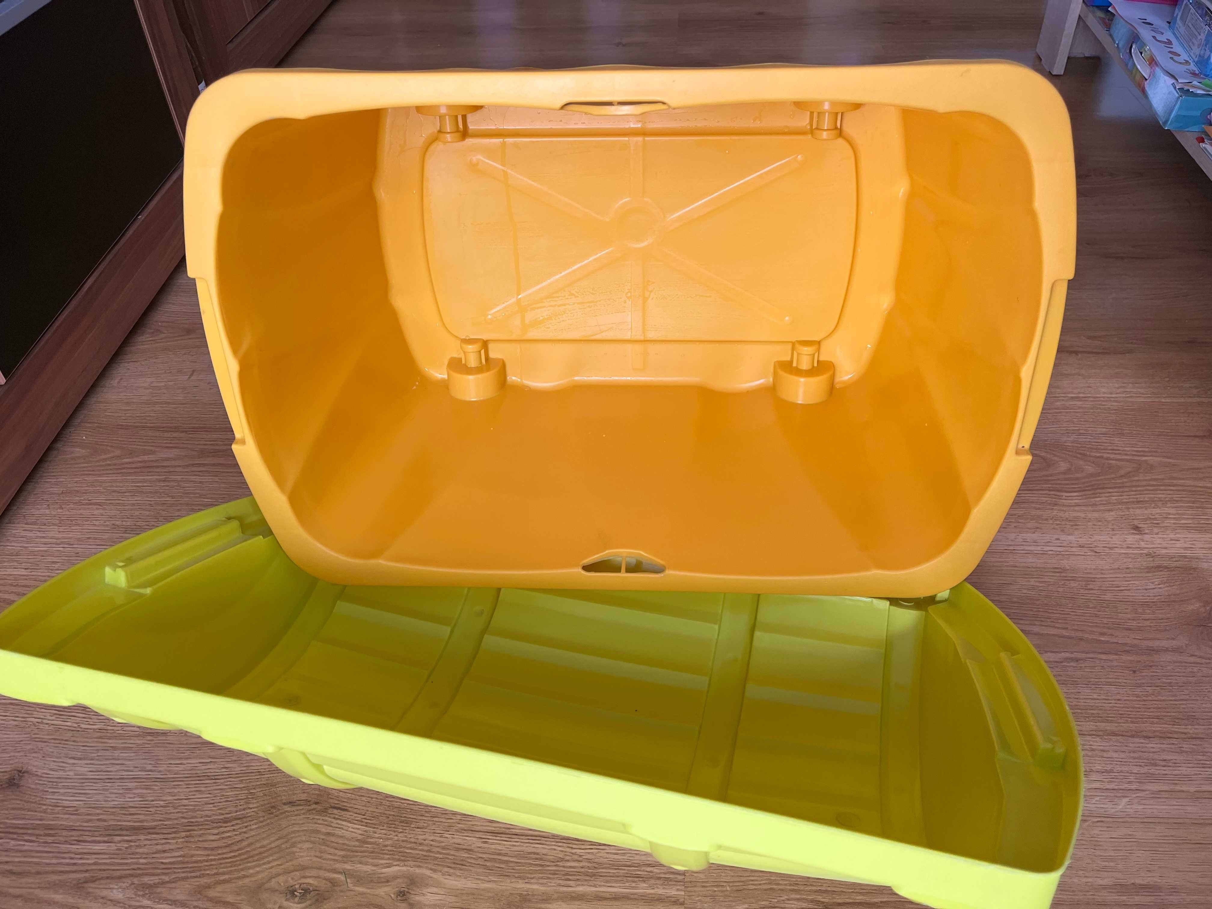 Plastikowa skrzynia na zabawki