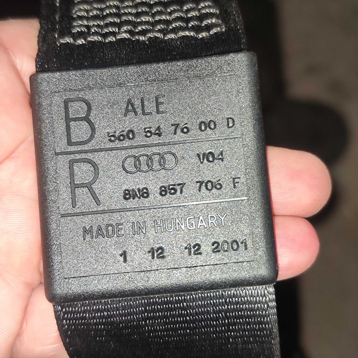 Audi TT 8N Pas Bezpieczeństwa Prawy