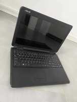 Laptop ASUS bez dysku