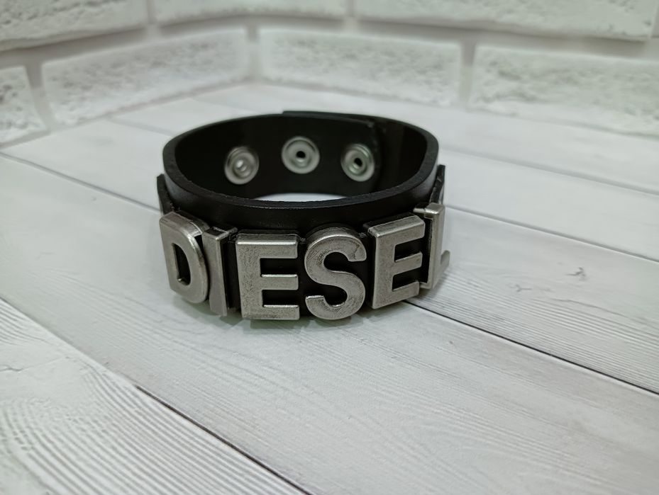 Стильний шкіряний браслет diesel
