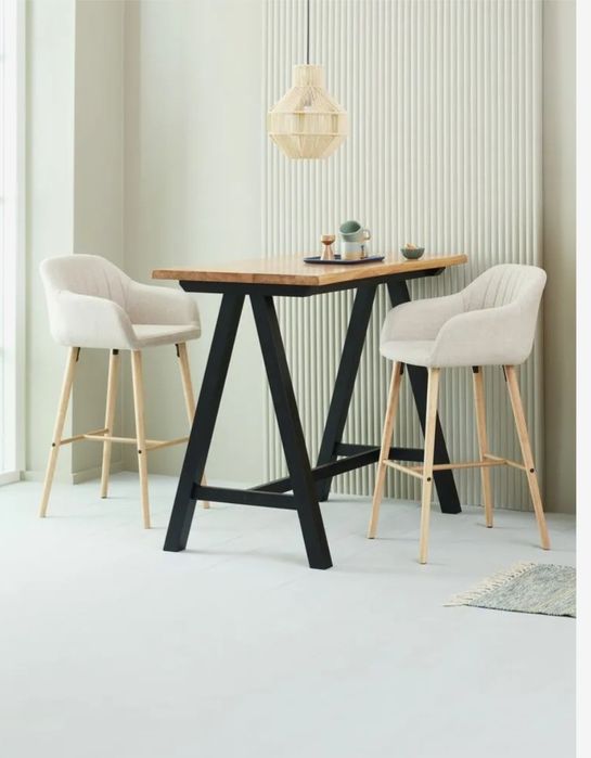 Mesa balcão  e 4 cadeiras altas em pele sintética