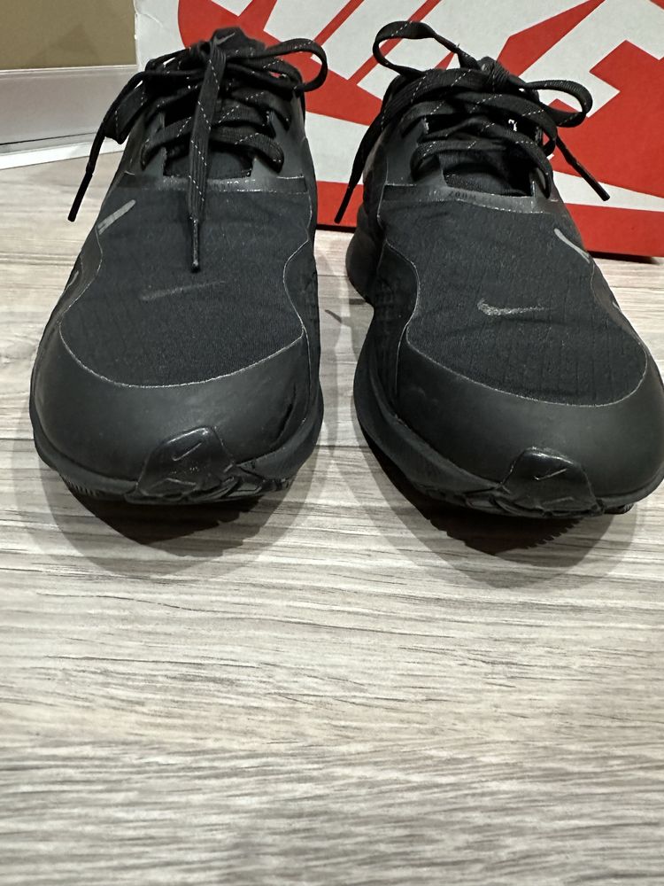 Кросівки Nike Air Zoom Pegasus Shield Розмір 38,5 /24,5 см б/у
