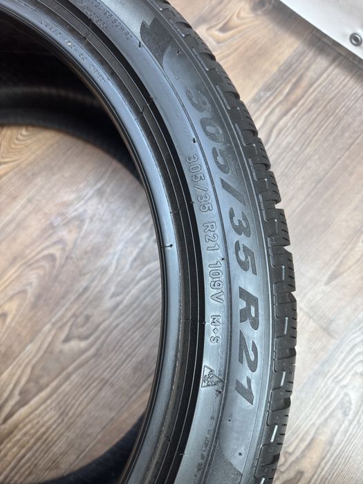 Шини Pirelli 305/35/R21 - 275/40/R21