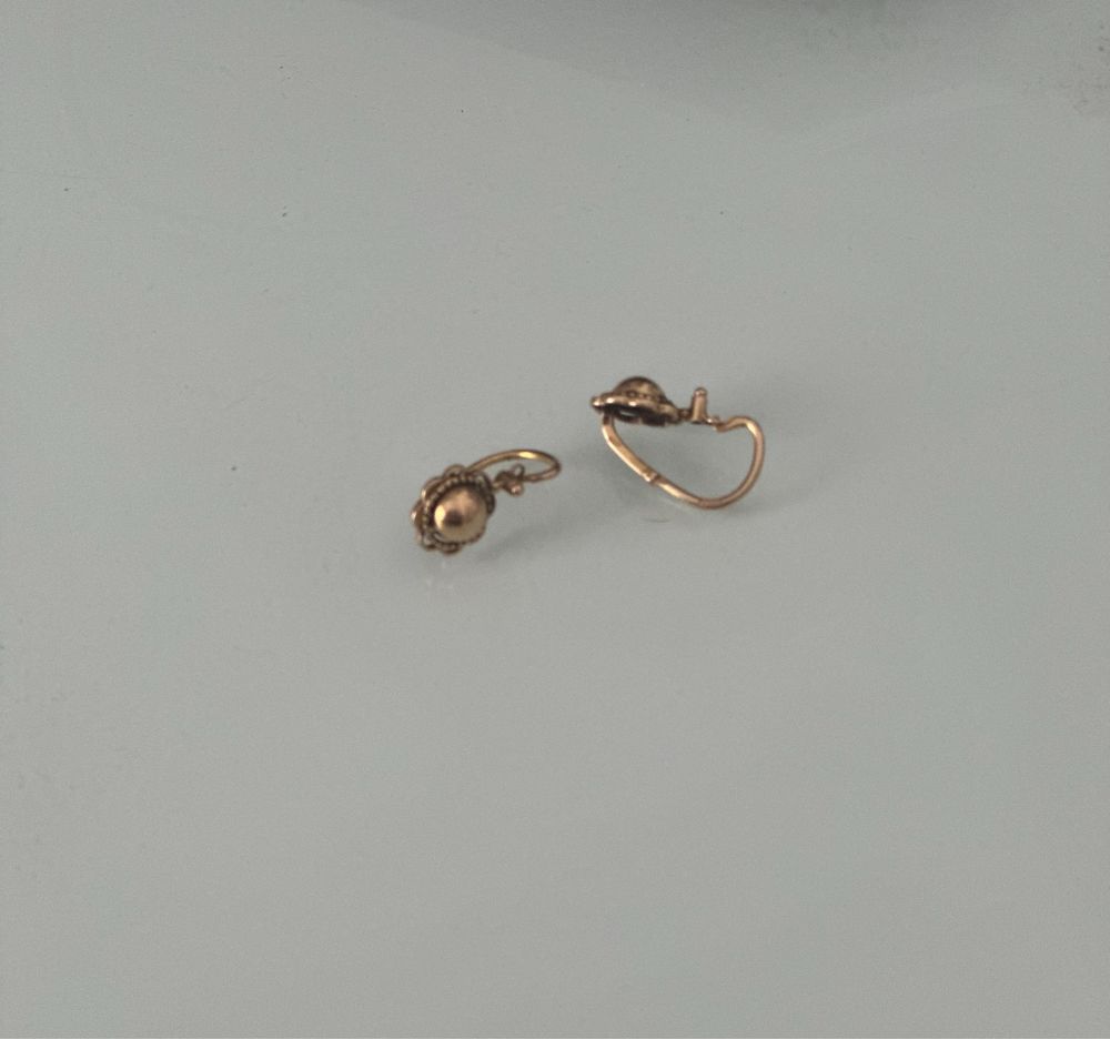 brincos de ouro (muito antigos)