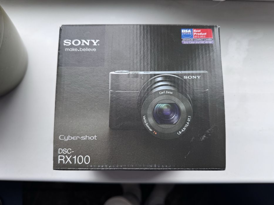 Цифровой фотоаппарат Sony RX100 идеальный