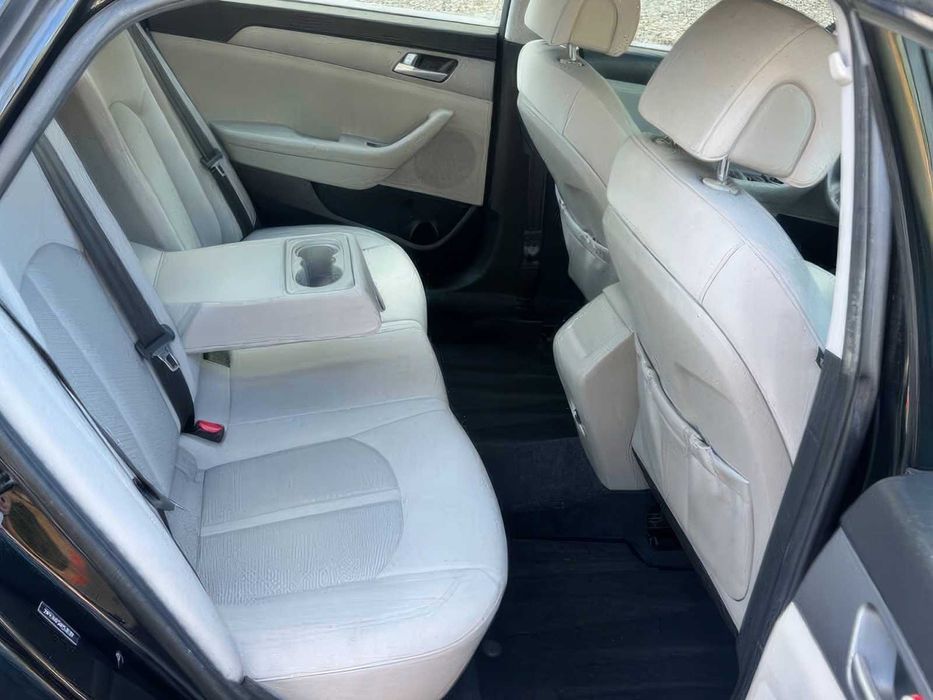 Hyundai Sonata SE      2017