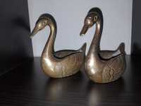 Cisne de latão vintage